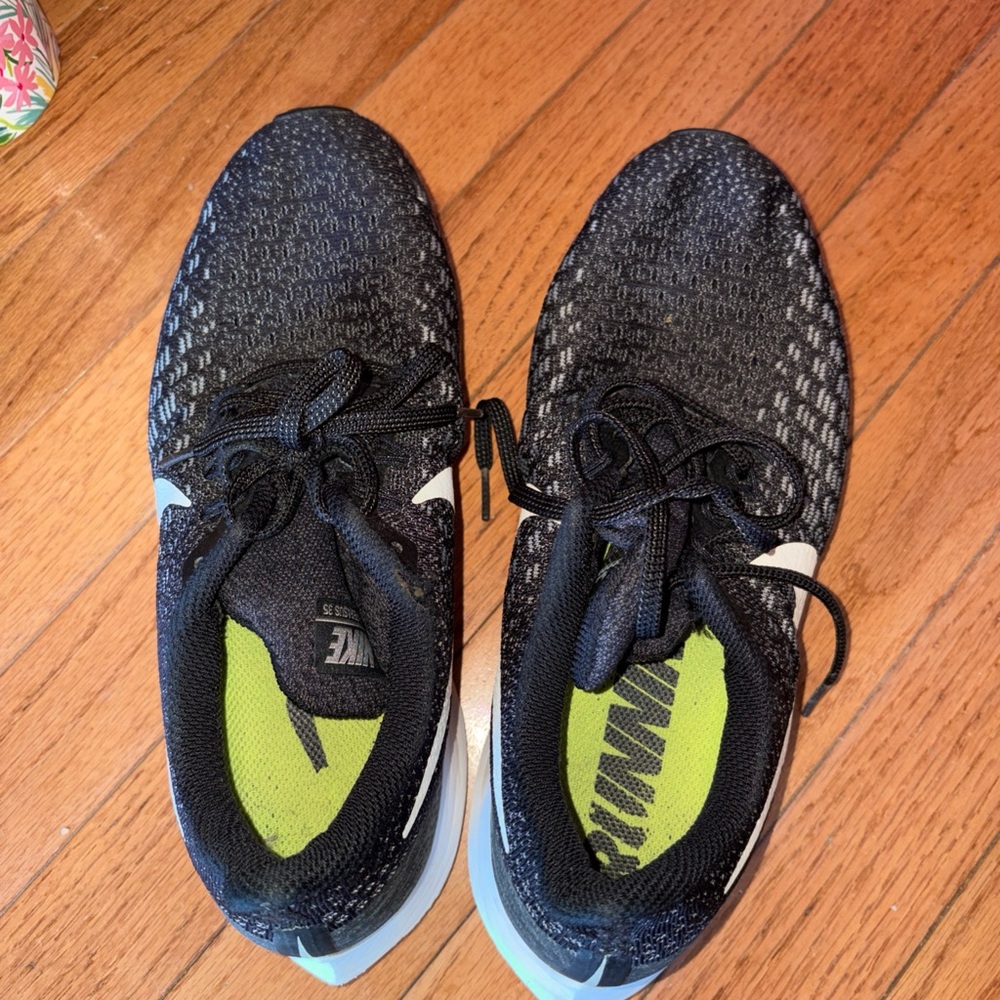 Nike Black and White Athletic Sneakers Sz 8.5 zoom Pegasus unasex shoes